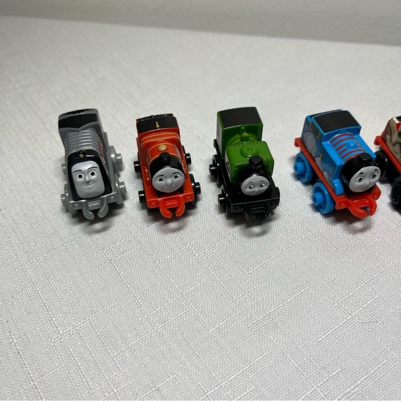 Thomas & Friends Multi-Color Engine Collection. Set of 7 - Picture 2 of 4